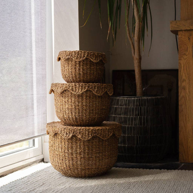 Bangali Scalloped Lidded Seagrass Storage Baskets – Set of 3