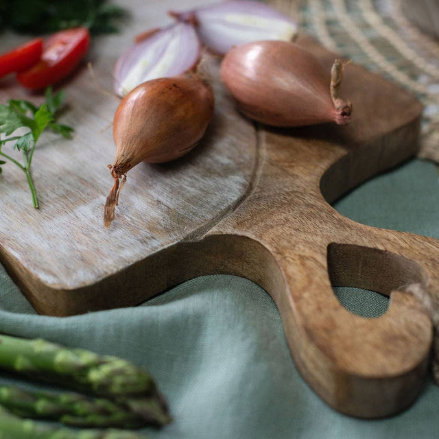 Amiens Large Dual Tone Mango Wood Chopping Board with Heart Handle