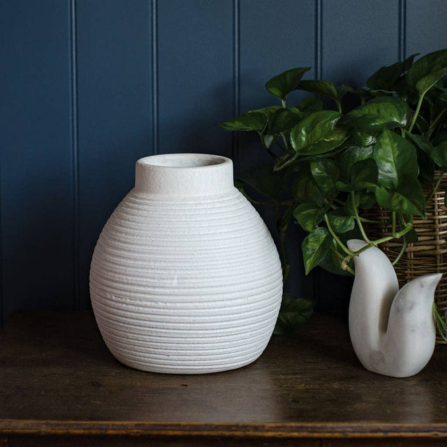 Swindale Terracotta Vase – Handcrafted Decorative Vase in Off White