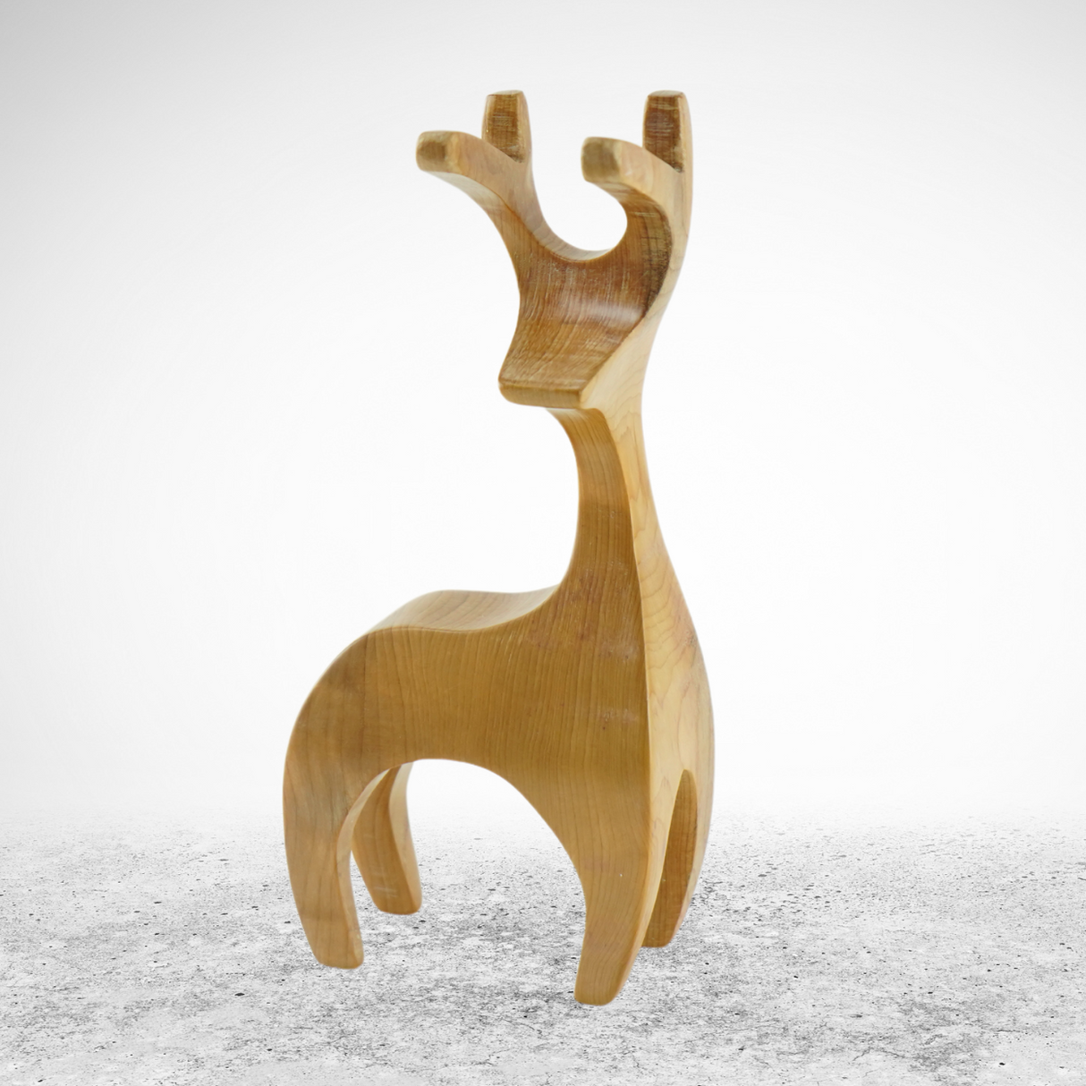 Handcrafted Oak Reindeer 011