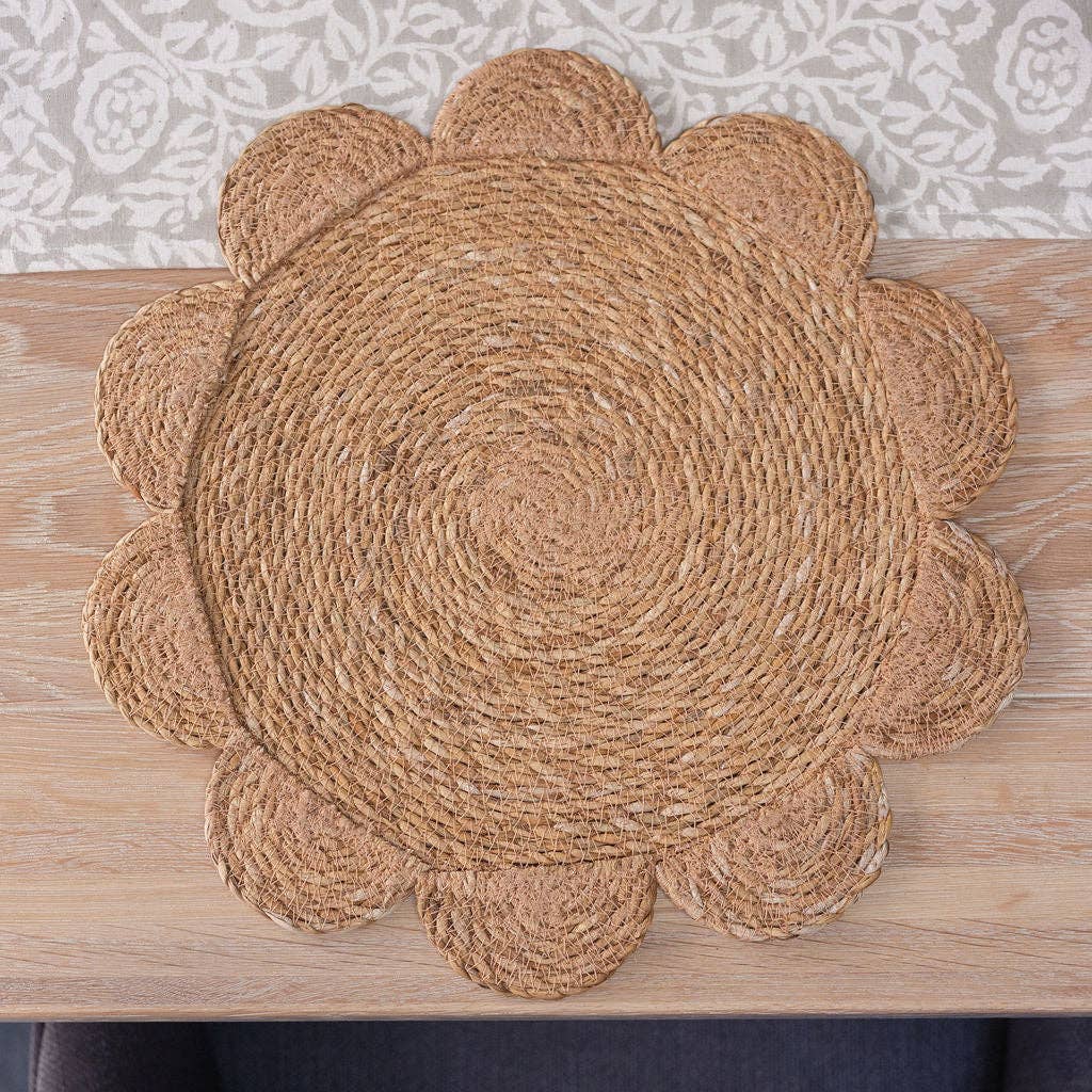 Bangali Scalloped Seagrass Placemats – Set of 4