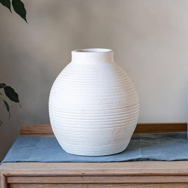 Swindale Terracotta Vase – Handcrafted Decorative Vase in Off White