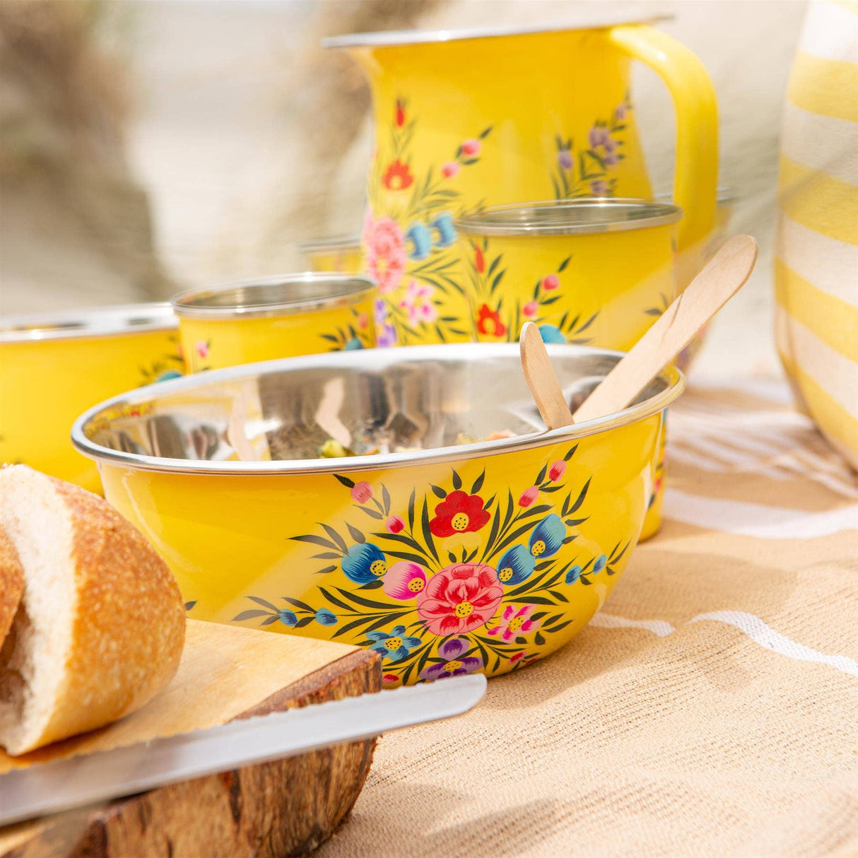 Buttercup Pansy Hand Painted Stainless Steel Picnic Bowl – 16.5cm