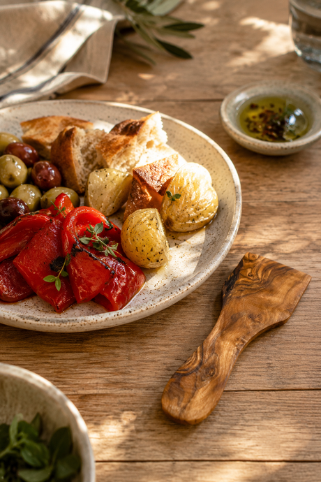 Compact olive wood spatula for tapas and appetisers