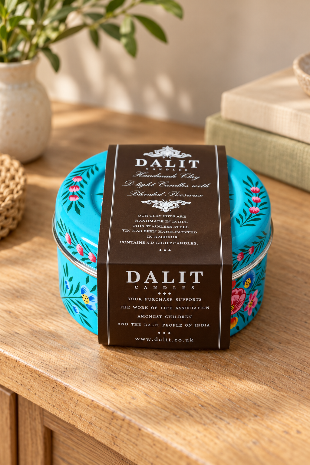 Candle Gift Set in a Hand-Painted Blue Tin – 5 Clay Pot Candles