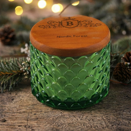 Green candle with wooden lid Nordic Forest Candle with Wooden Lid