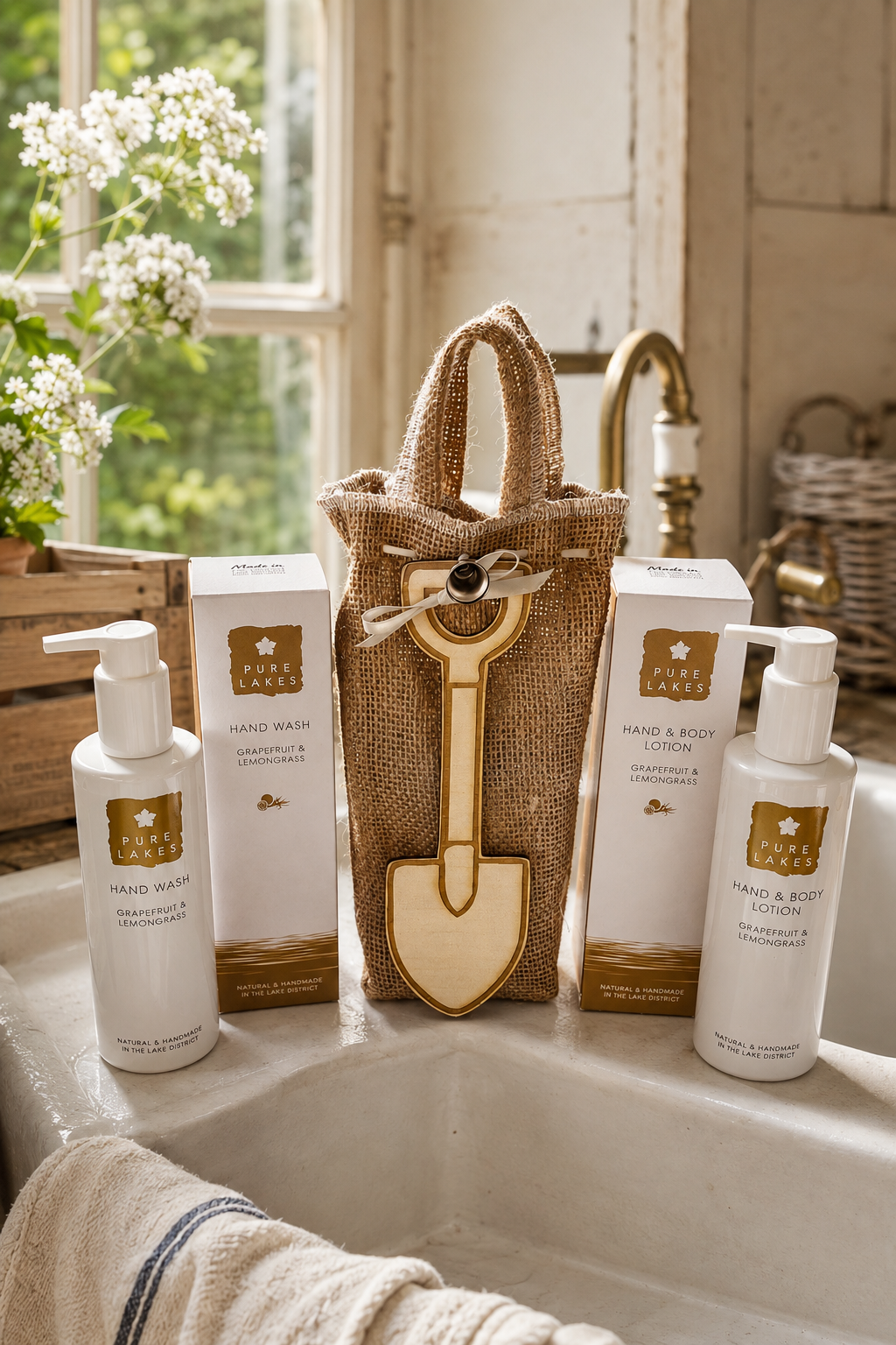 Personalised Gardener’s Grapefruit & Lemongrass Hand-Care Gift Set